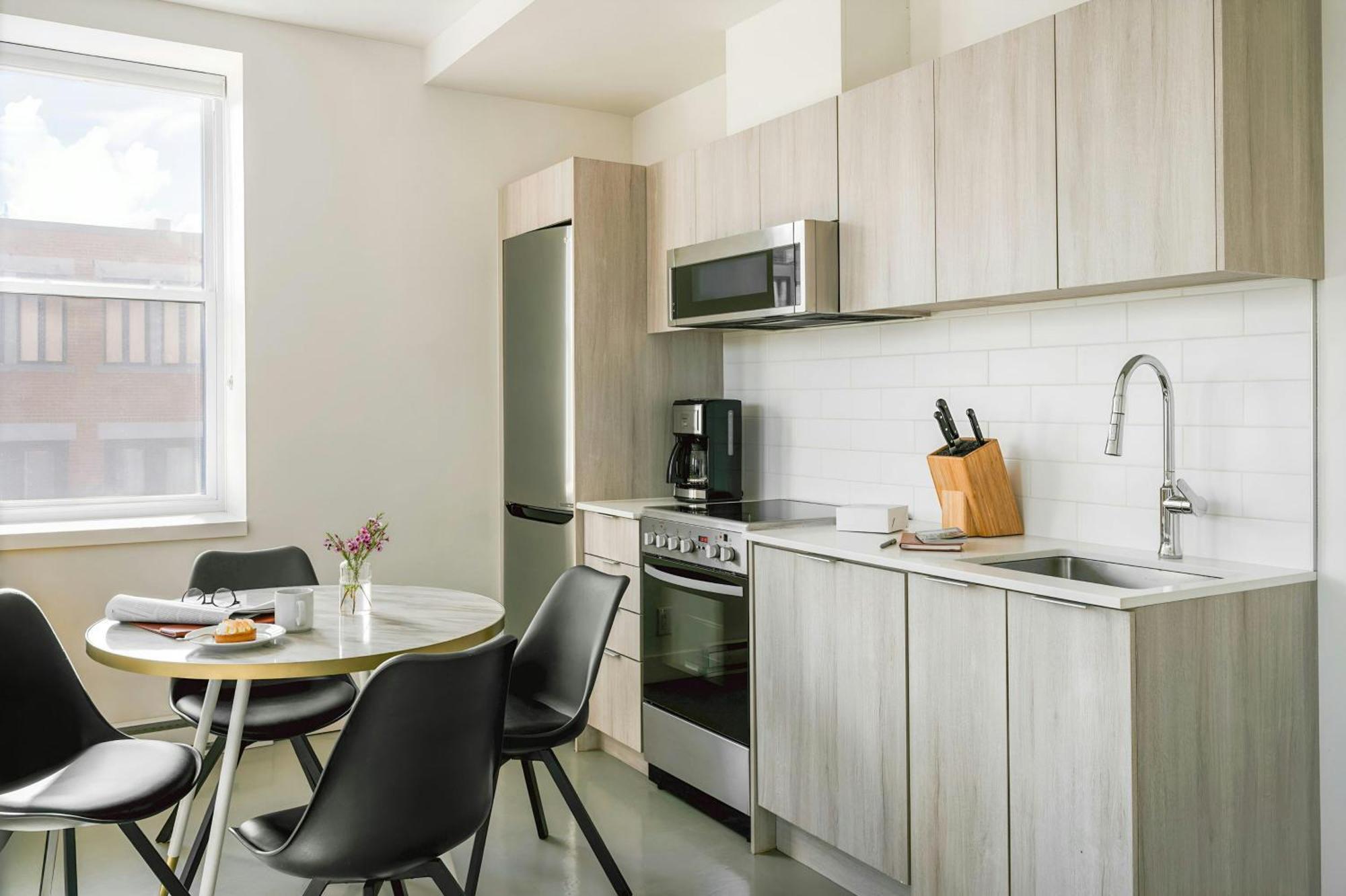 Le Guerin, Sonder Apartments By Marriott Bonvoy Монреаль Экстерьер фото